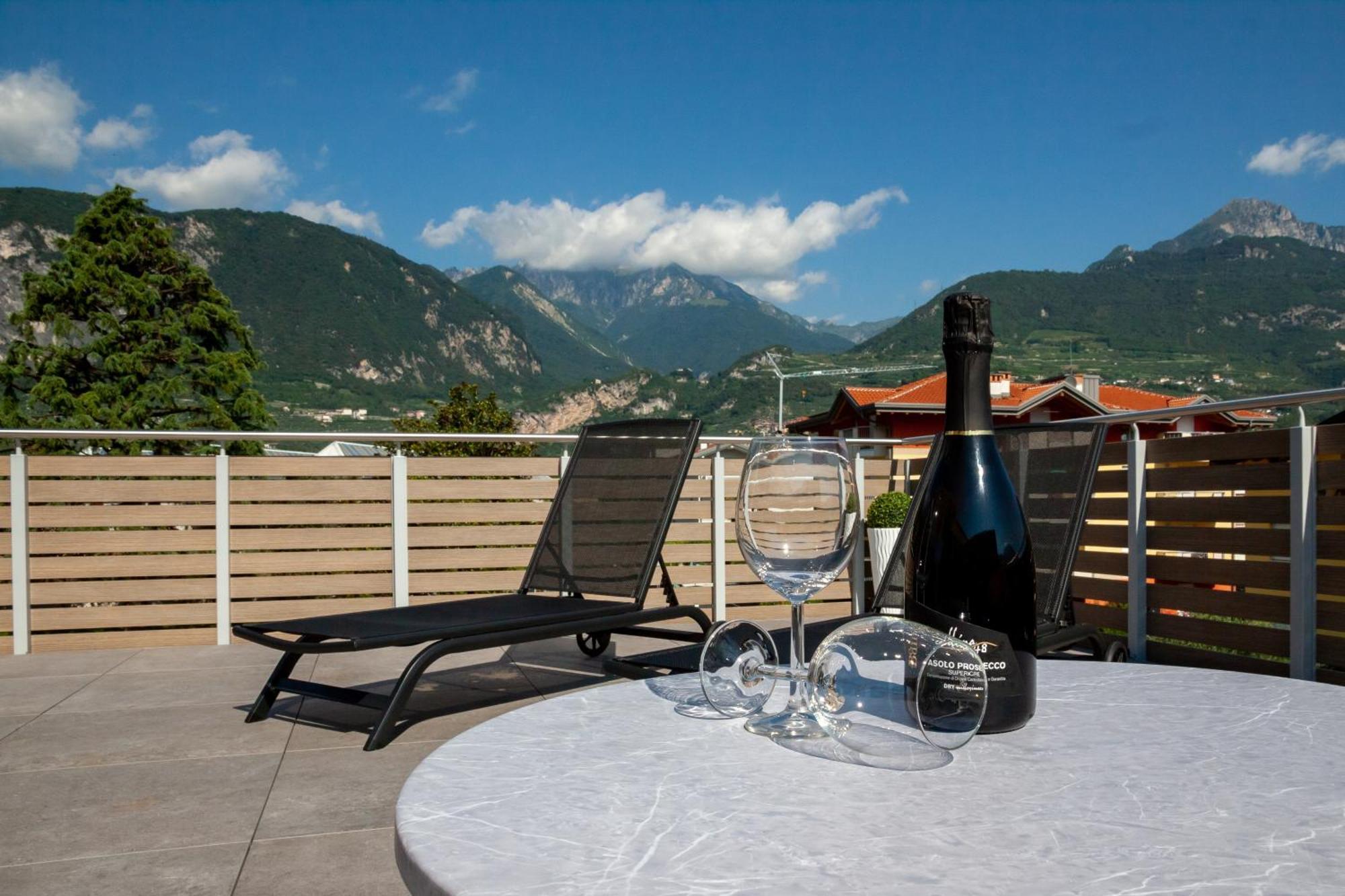 Apartmán Le Terrazze Living Riva del Garda Exteriér fotografie